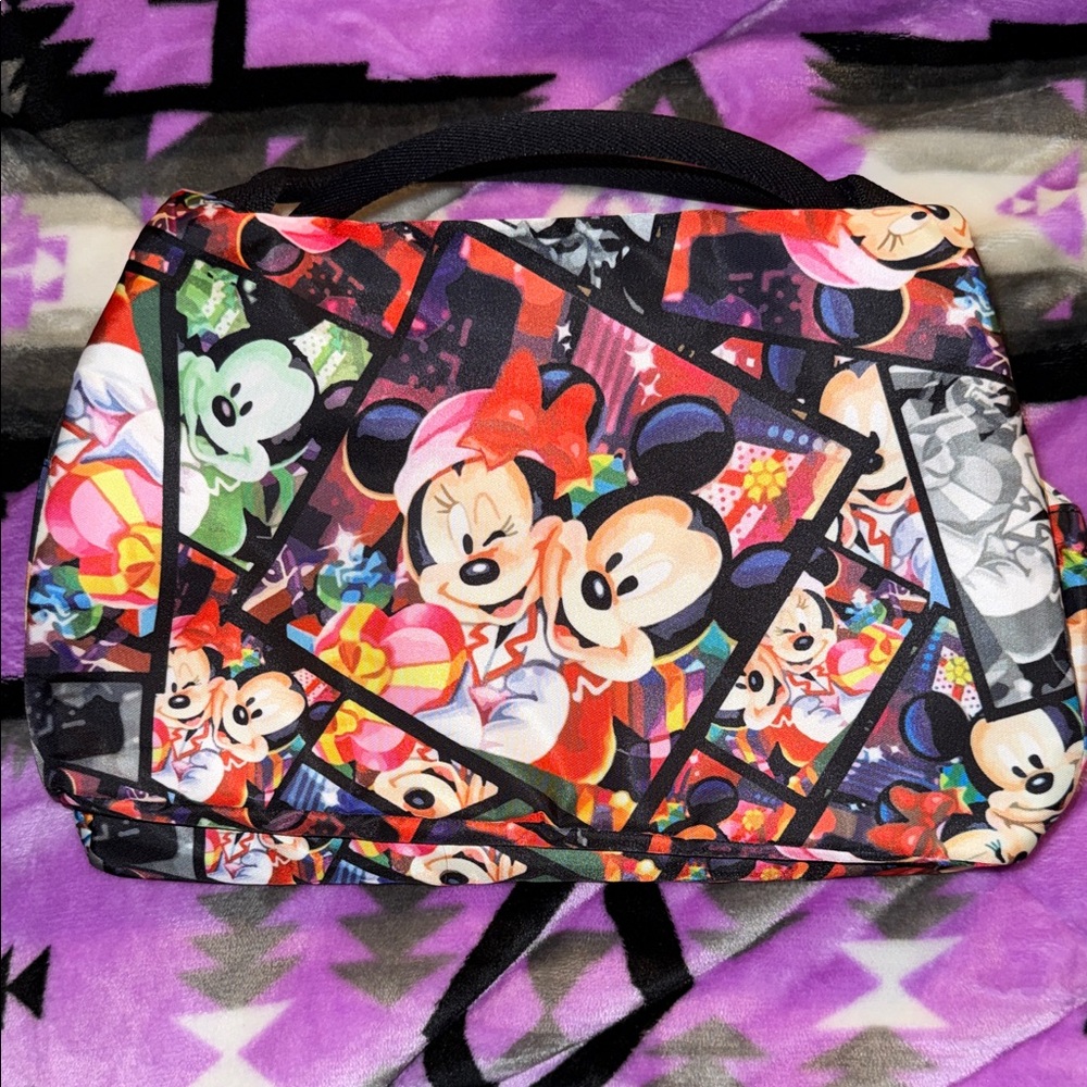 ⭐ 5 for $30 Mix & Match Items.. 
Vibrant Mickey and Minnie Mouse Bag